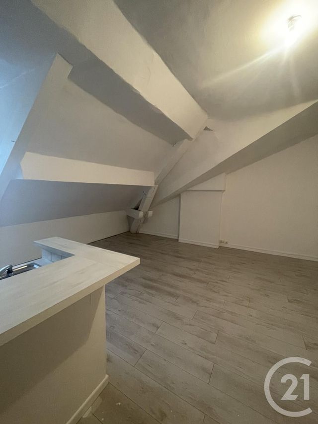 Appartement F1 à louer - 1 pièce - 23.79 m2 - VILLEFRANCHE SUR SAONE - 69 - RHONE-ALPES - Century 21 Coquillat Immobilier